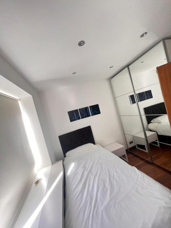 Stanhope Terrace Apartment